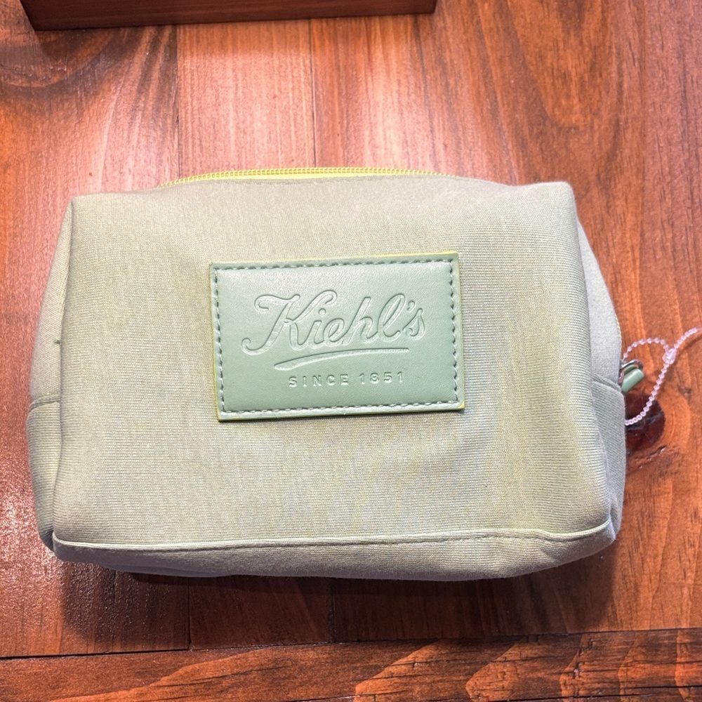 Kiehl's Mint Green Travel Pouch